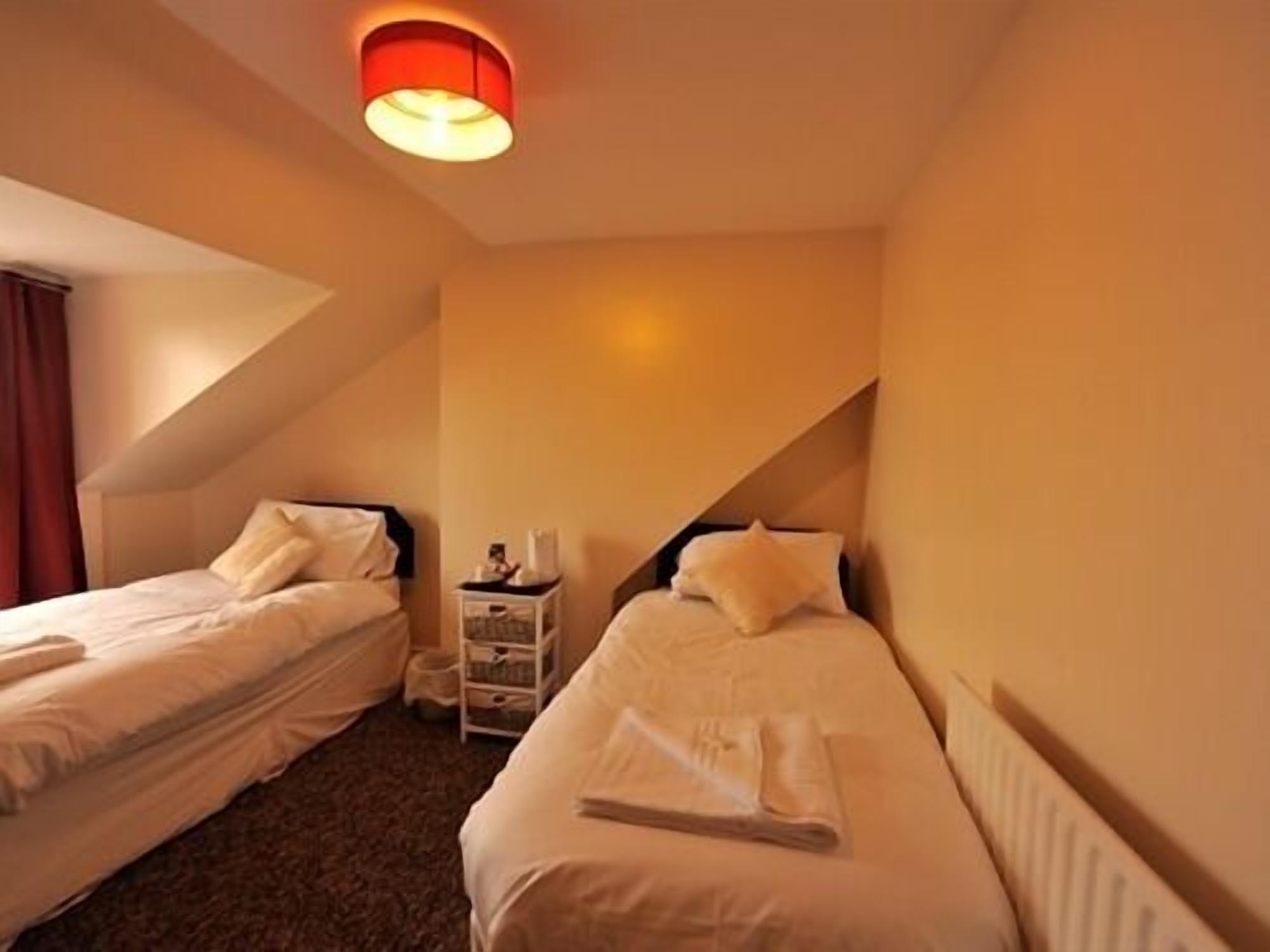בארי Gail'S Guest House מראה חיצוני תמונה